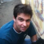 ד"ר אפי וגשל הווטרינר הראשי של גן החיות חי כיף